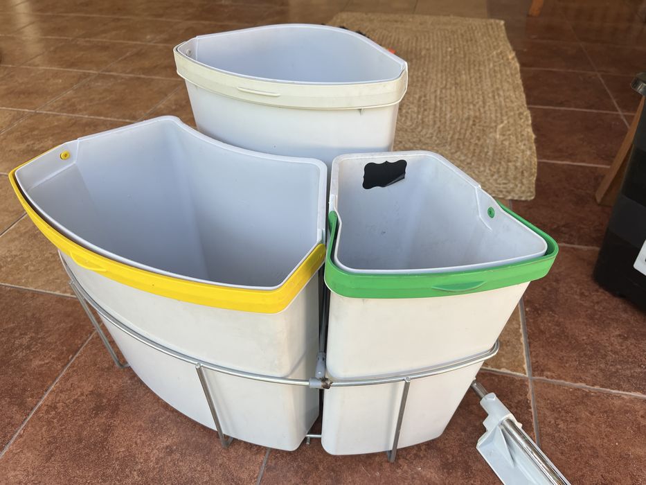 Kosze do segregacji śmieci