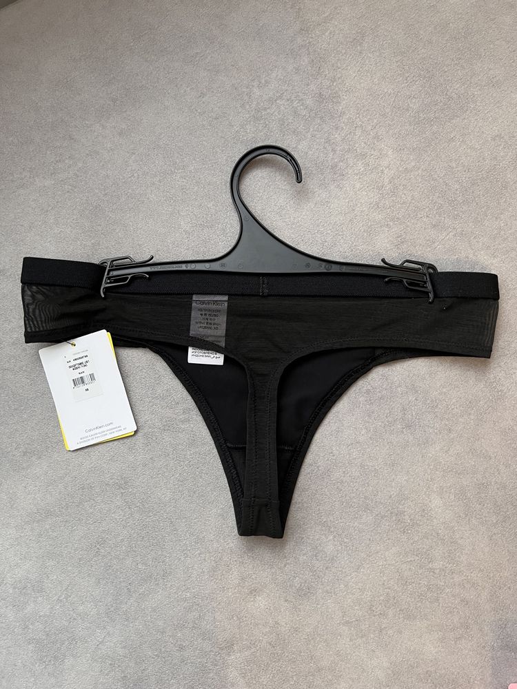 CALVIN KLEIN Жіночі чорні трусики MODERN THONG