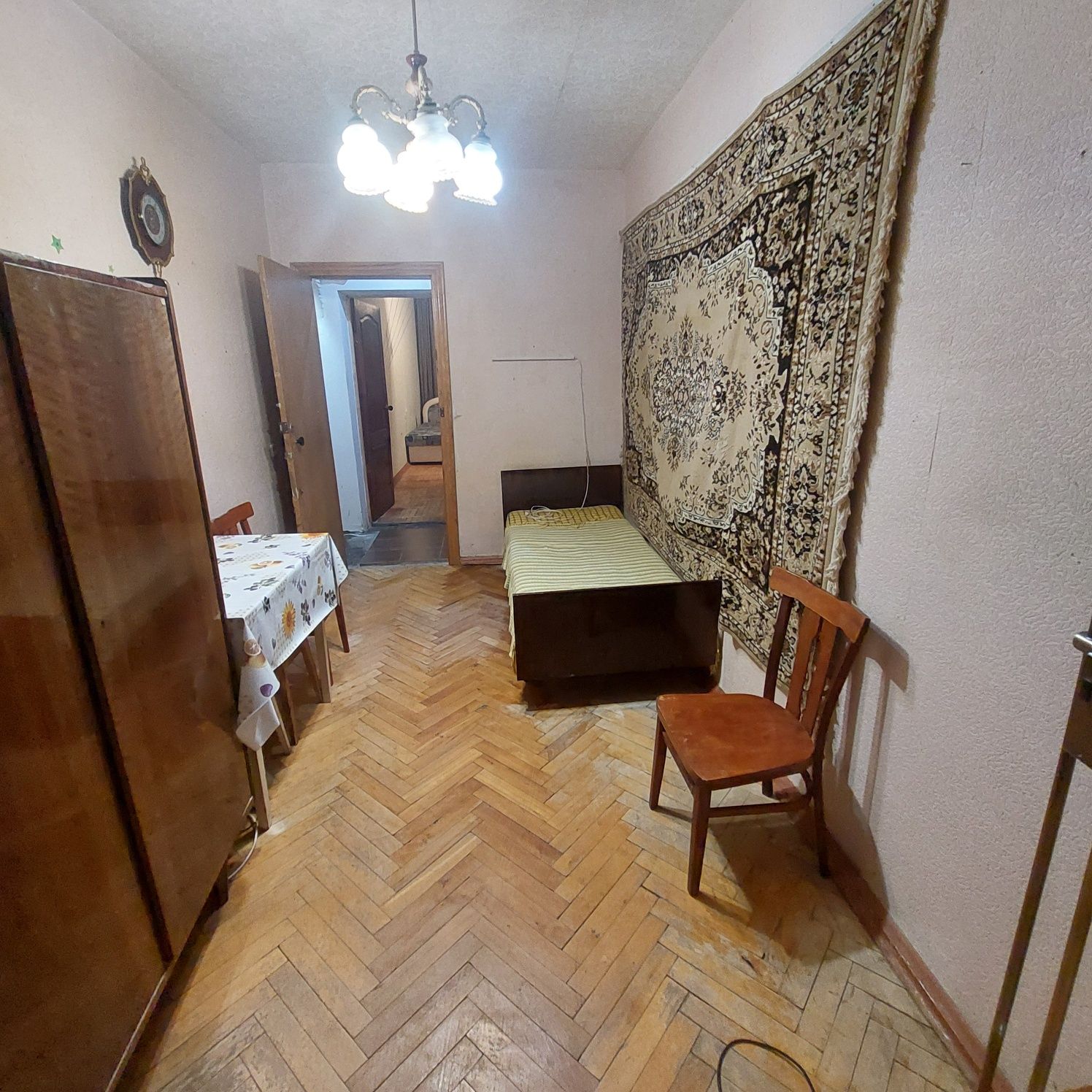 Продам 3хкквартиру біля 8ї школи на масиві!
