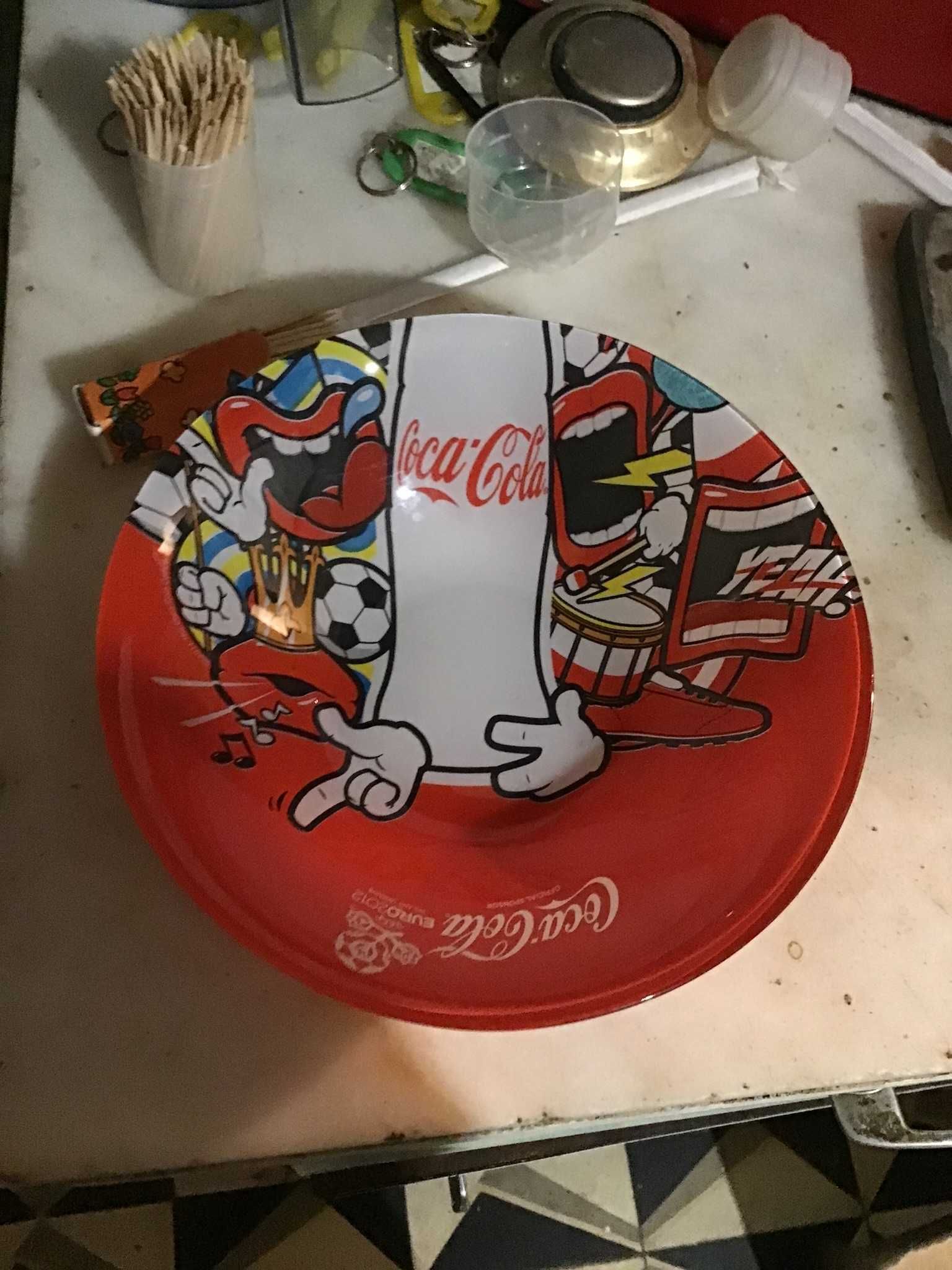 tacinha da coca cola vermelho