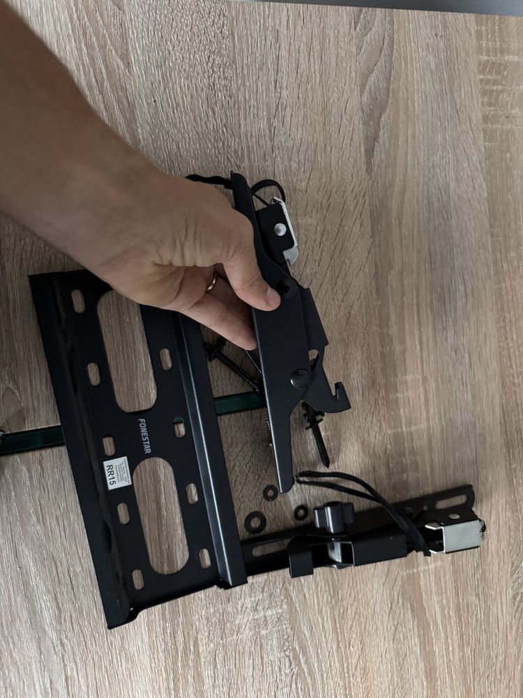 Suporte de parede para TV universal RR15 – Completo com acessórios