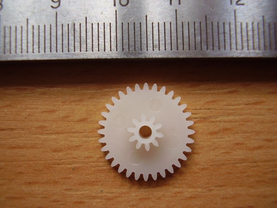 Шестеренка шестерня 32x10 зуба, 17x6 мм