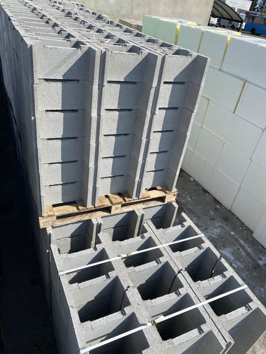 Блок опалубка  для будівництва