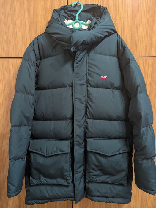 Płaszcz puchowy zielony "Levi's" rozmiar M, nowe. Pozdrawiam.