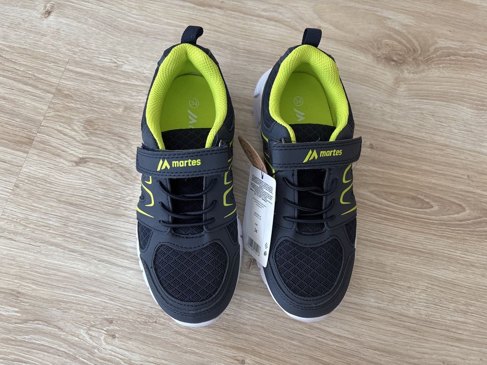 Buty chłopięce, sportowe w-f r. 34 nowe