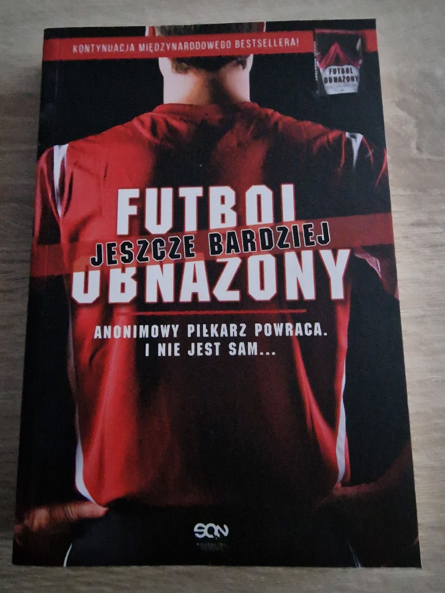 Futbol jeszcze bardziej obnażony