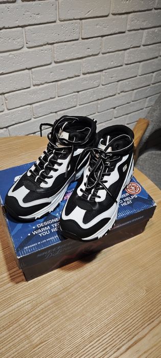 Нові утеплені черевики Skechers D'lites