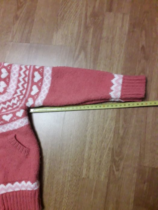 Продаю кофту на девочку