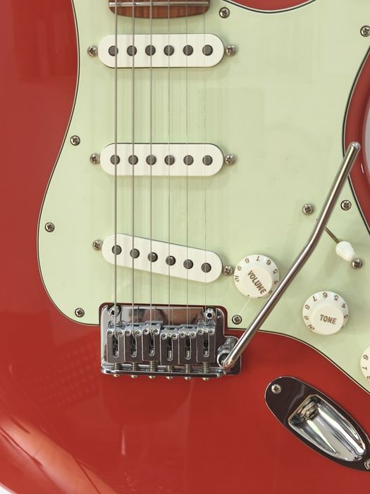 Fender Stratocaster Player limited edition Fiesta Red