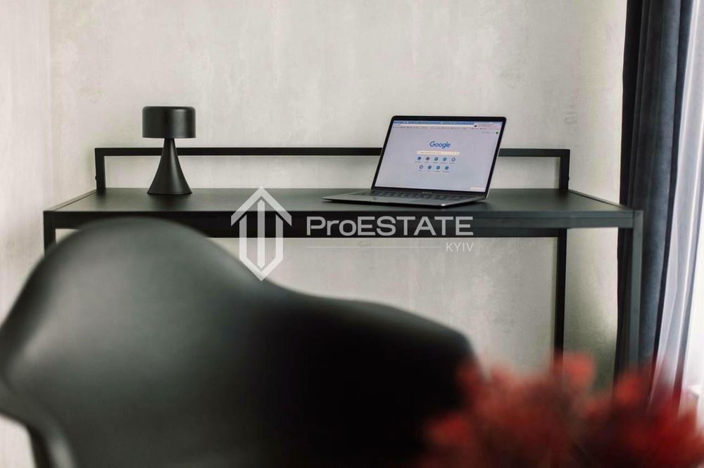 Киев        Ревуцкого ул., 54