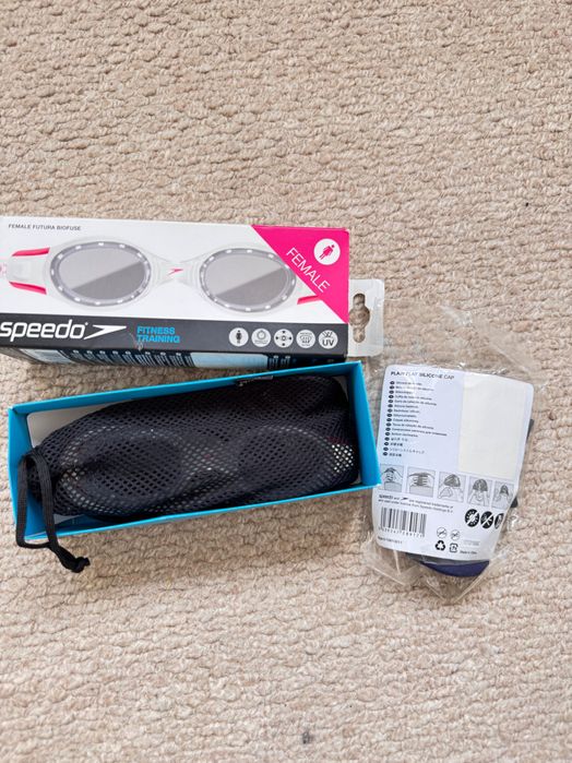 Комплект: жіночі окуляри для плавання і шапочка Speedo