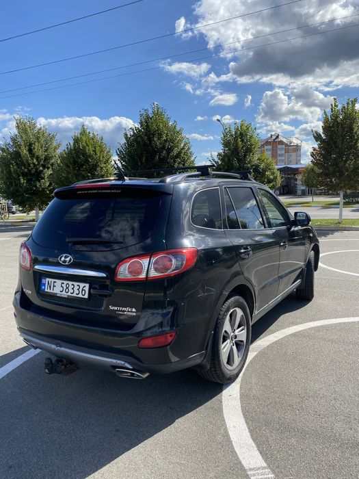 Продам Hyndai fanta fe Рестайлінг 2012 2,0d 4x4 110kw