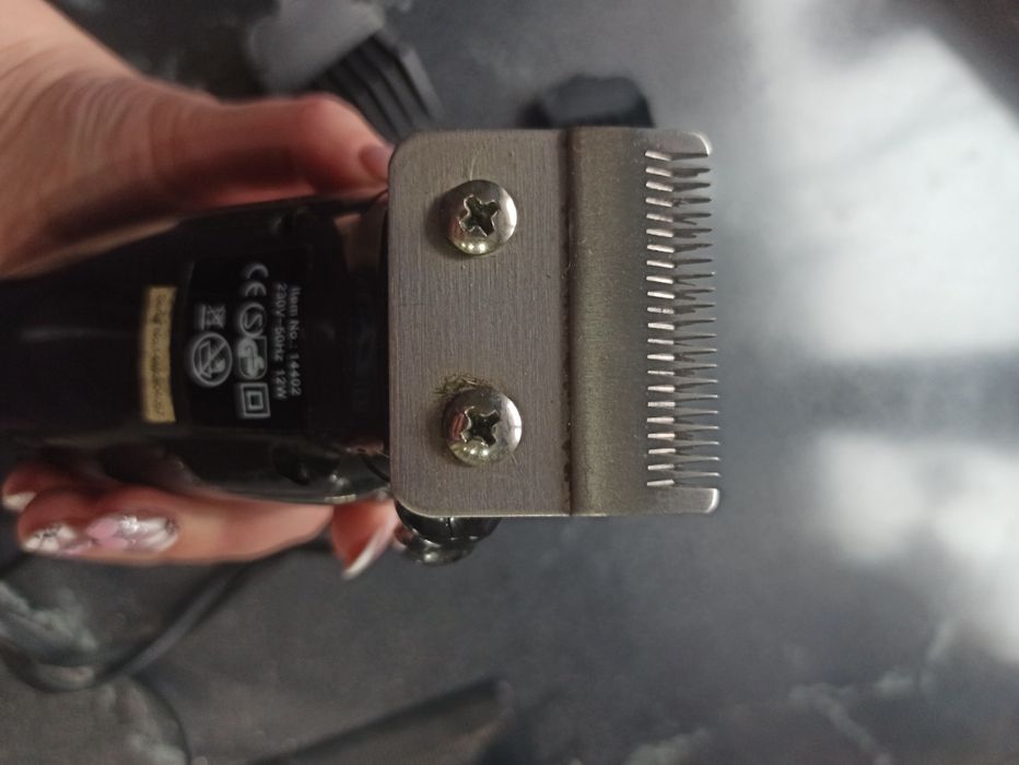 Машинка для стрижки волос Elbee (14402 Elbee)  волосся