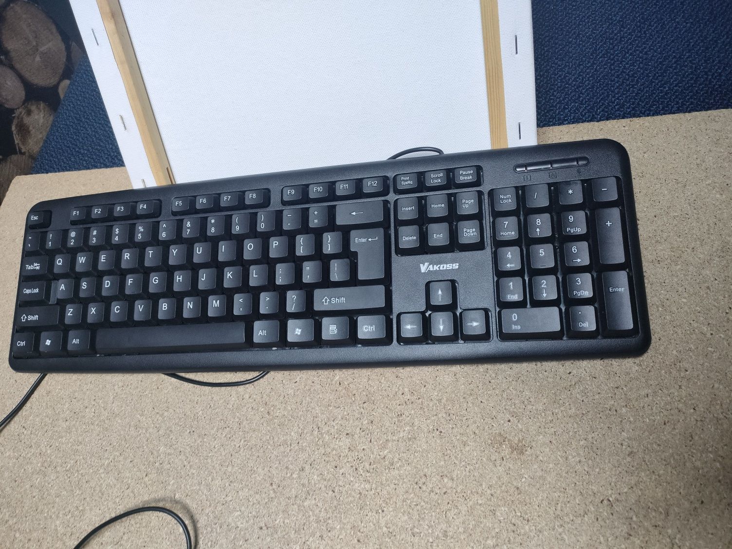 Klawiatura Vakoss TK-103PK USB – na części / do naprawy (przetarty kab