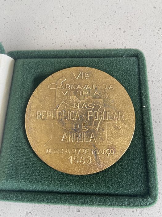 Medalha comemorativa Carnaval da Vitoria Angola