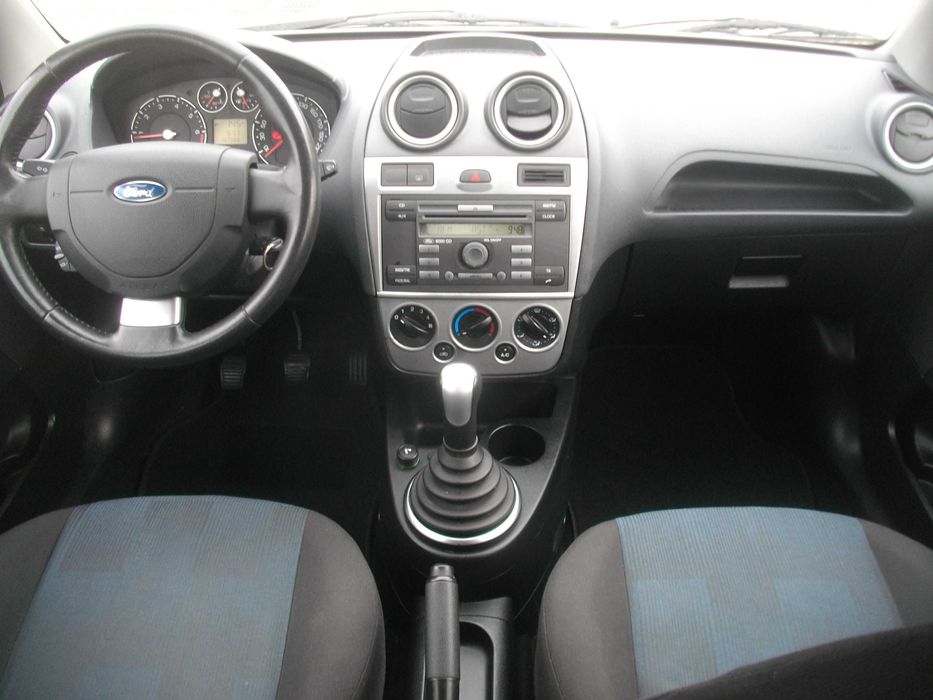 Ford Fiesta ST-line 1.25 de 2007 impecável