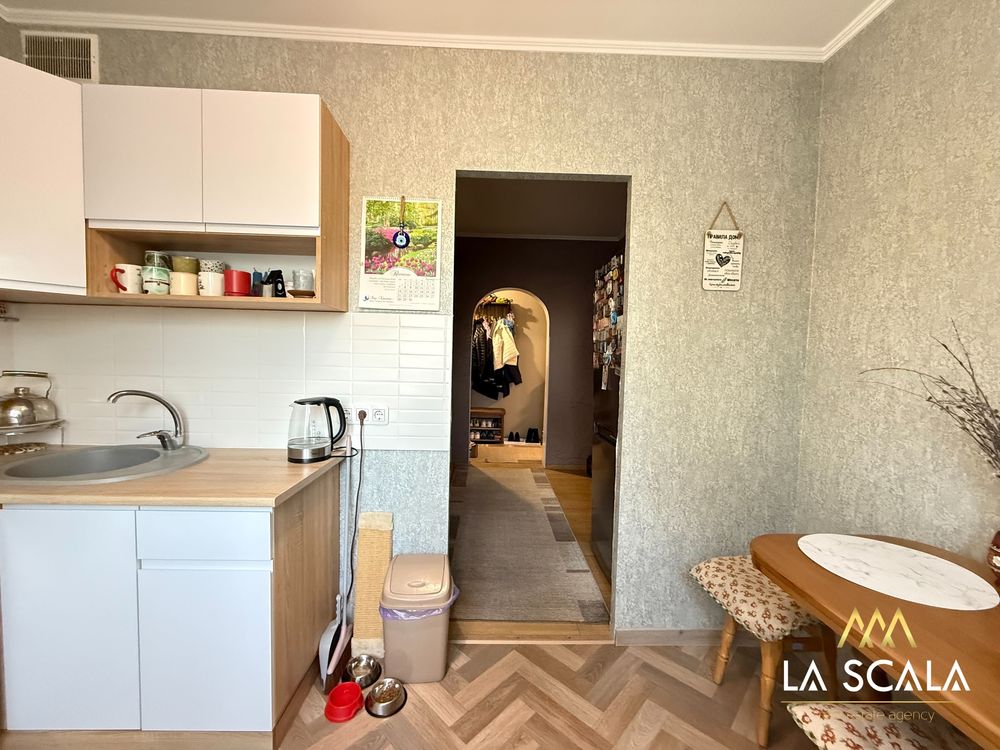 Початок Головатого! 71 м² в центрі Борисполя! Утеплення, меблі, центр!
