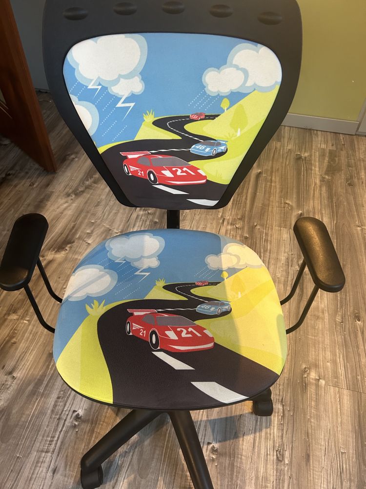 Krzesła obrotowe dziecięce Ministyle