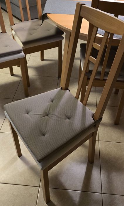 Krzesło drewniane bukowe IKEA Aron 4 szt siedzisko kremowe, poduszki o