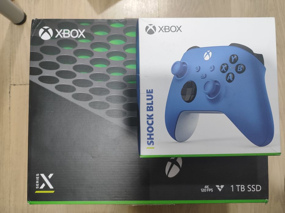 Konsola Xbox Series X - 2 Pady - Ładowarka