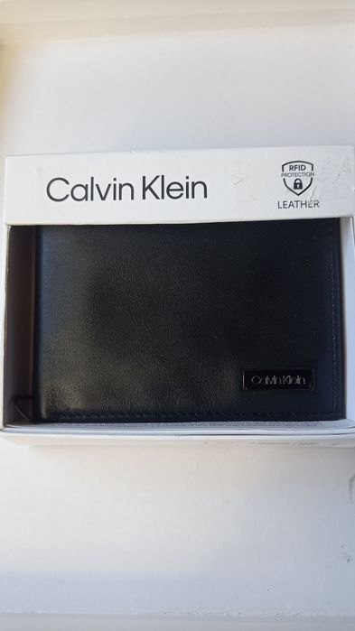 Calvin Klein portfel męski skórzany.