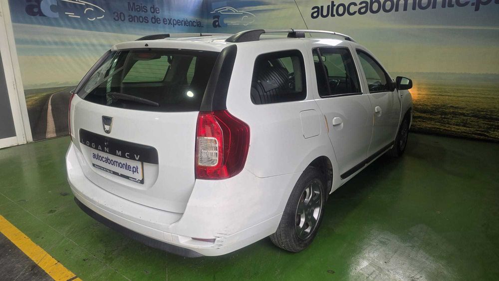 Dacia Logan 0.9 MCV - Salvado