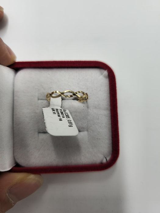 Pierścionek złoty 585 0.61g