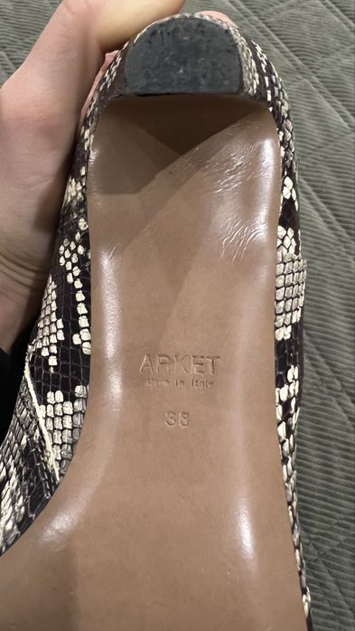 Ботільони Arket snake print