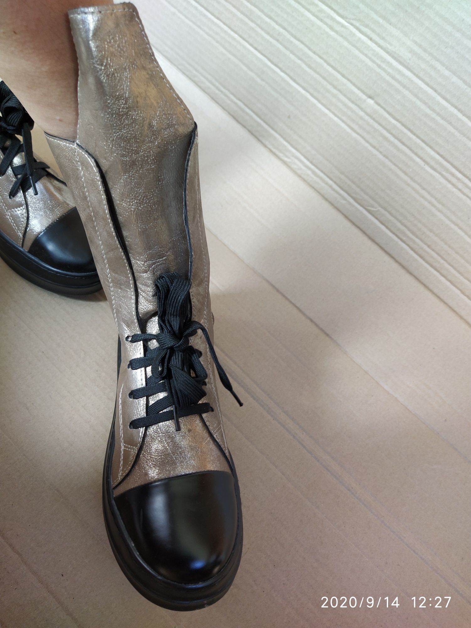 Fersini новые блестящие серебристые кеды ботинки сапожки, стелька 24,2