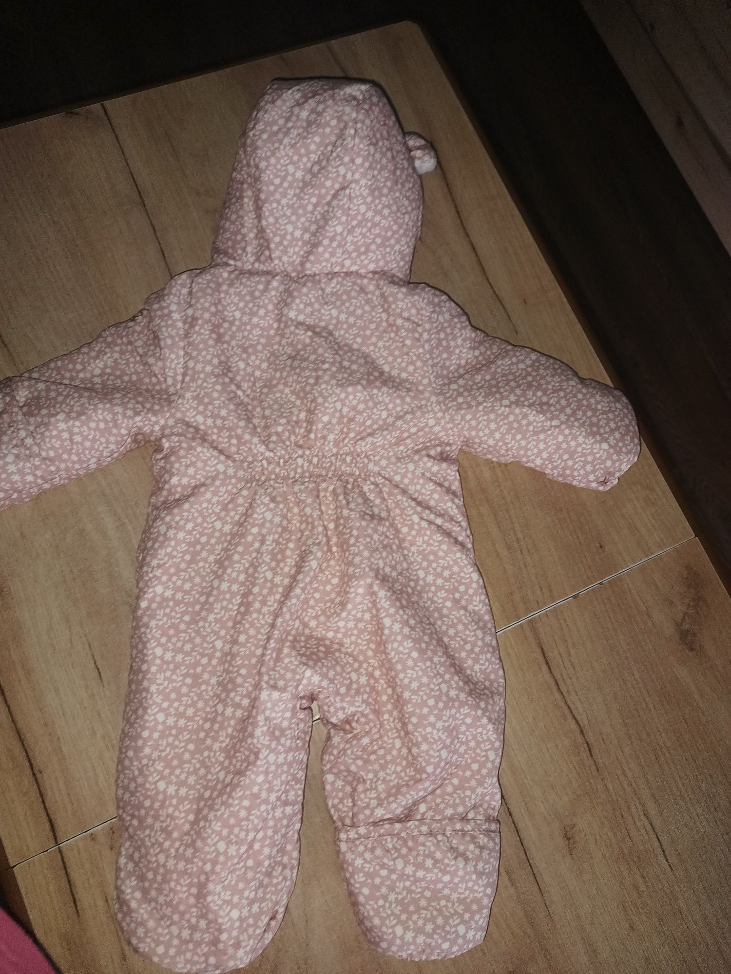 Piękny Kombinezon h&m jak nowy piękny wzór 56cm