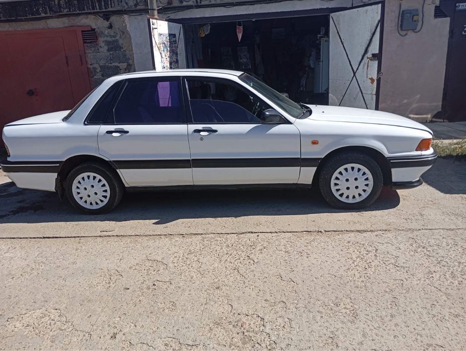 Mitsubishi Galant 1988 года, 1.6 бензин. Пробег 5.000.