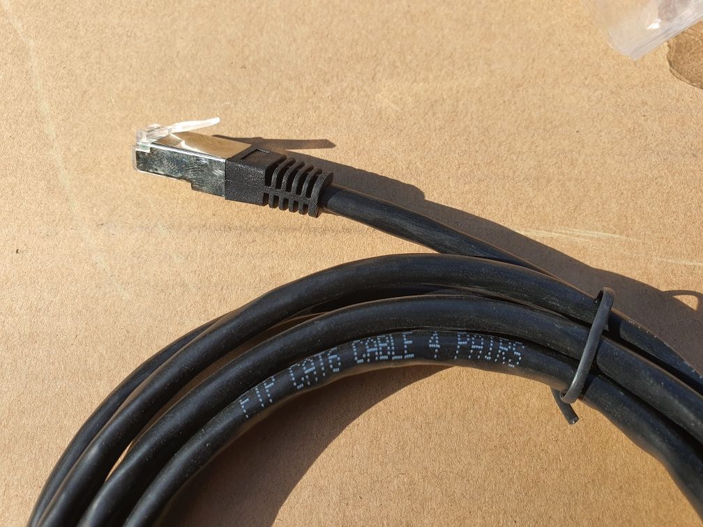 Patchcord kabel przewód komputerowy skrętka FTP ekranowany kat. 6 2m