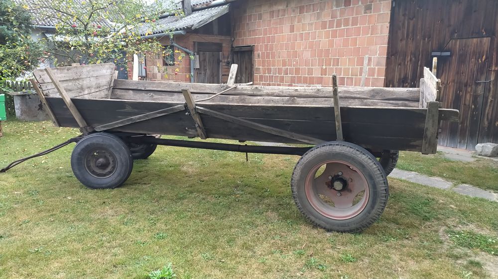 Wóz ciągnikowy duży