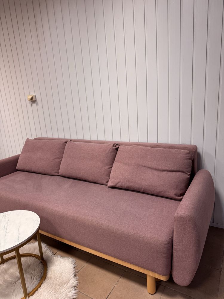 Kanapa sofa różowa z funkcją spania + 3 poduszki