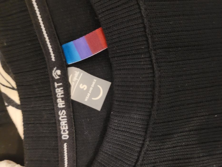 Czarna bluza firmy oceans apart rozm.s