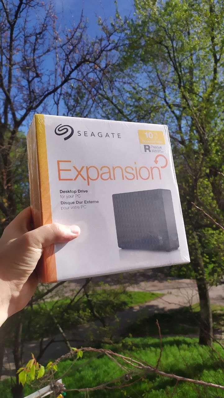 10Тб Seagate Expansion Desktop – внешний диск USB3. Новый