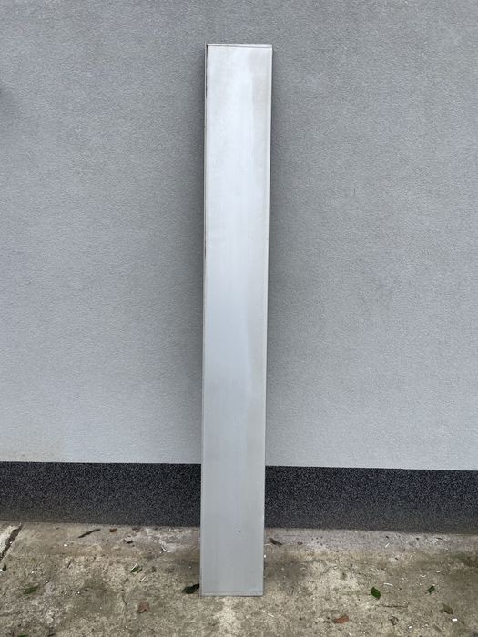Parapety aluminiowe na metry 29 cm głębokości