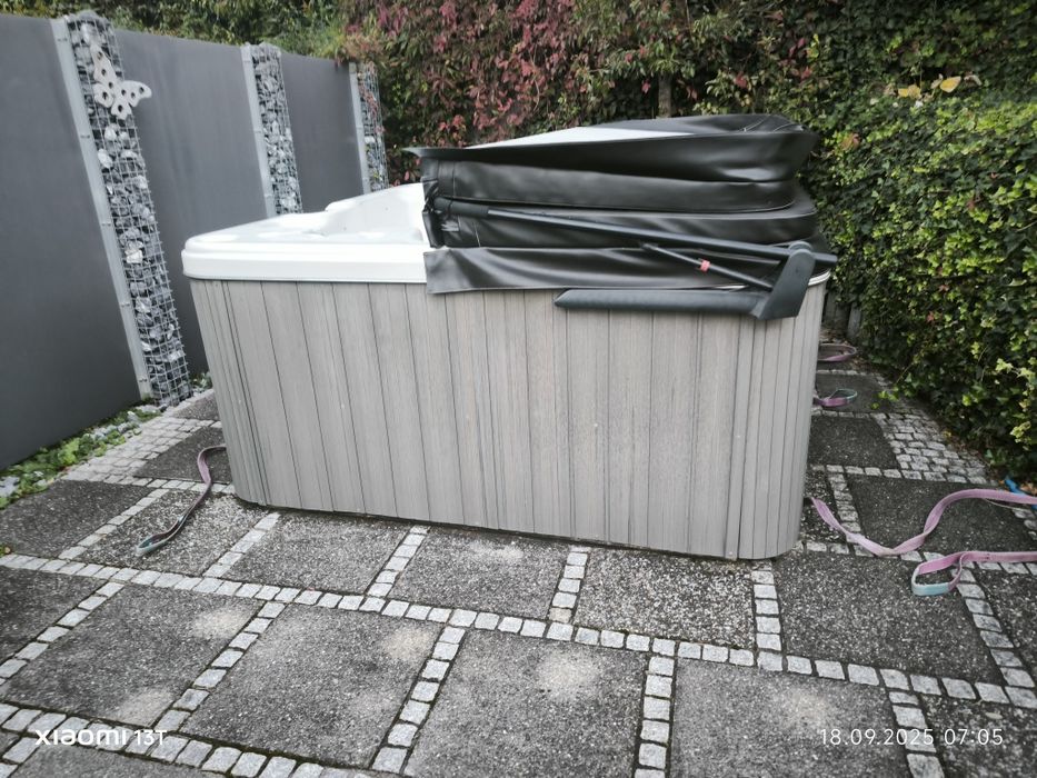 Jacuzzi Ogrodowe CAL Spas 210x210 elektroliza soli mocne!