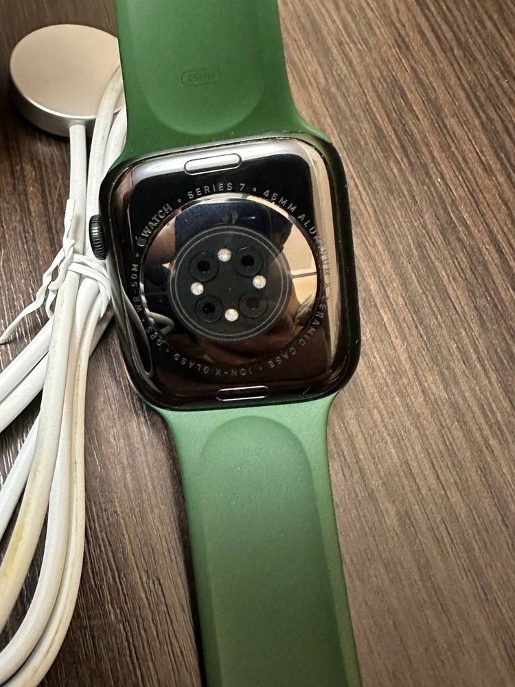 Часы Apple Watch Series 7 45mm