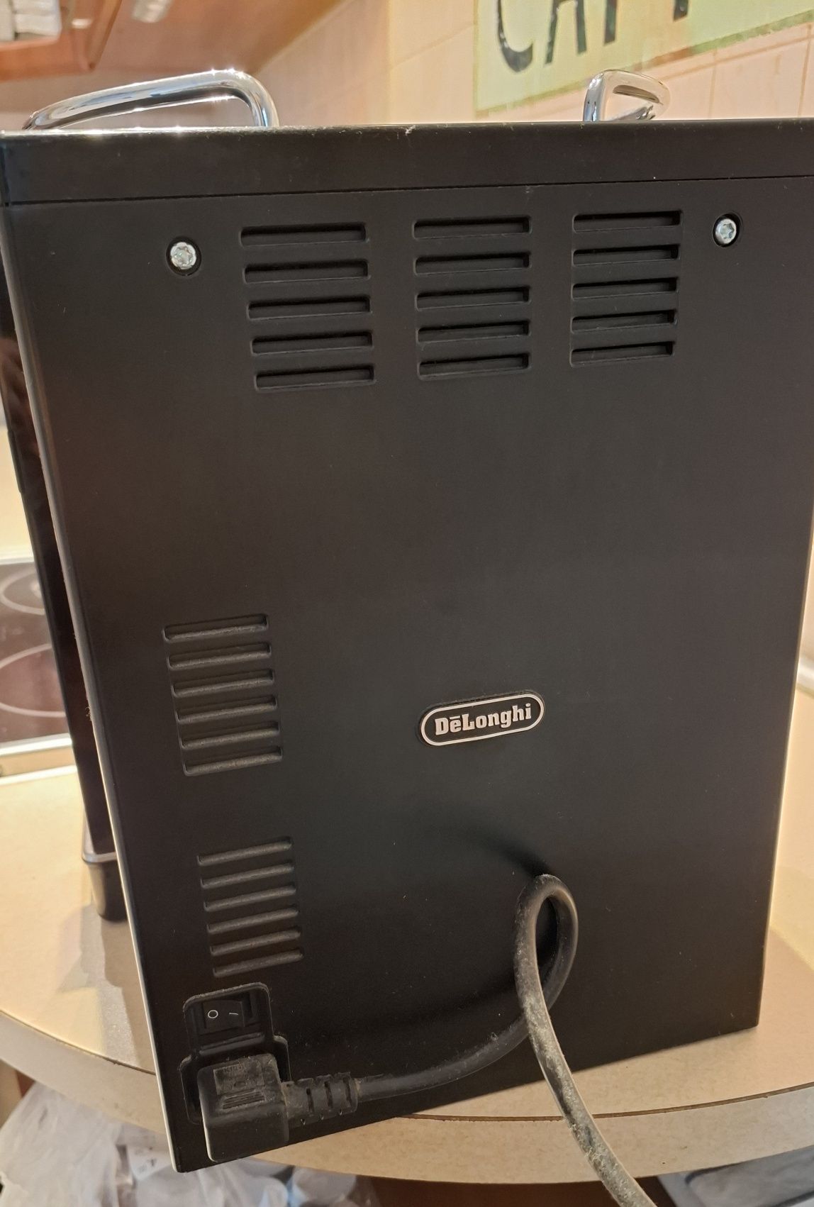 Kolbowy ciśnieniowy Ekspres do kawy Delonghi EC 820.b