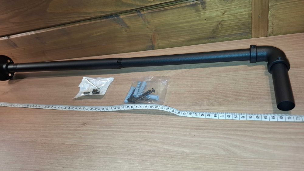 Super Drążek na Wieszaki - Czarny