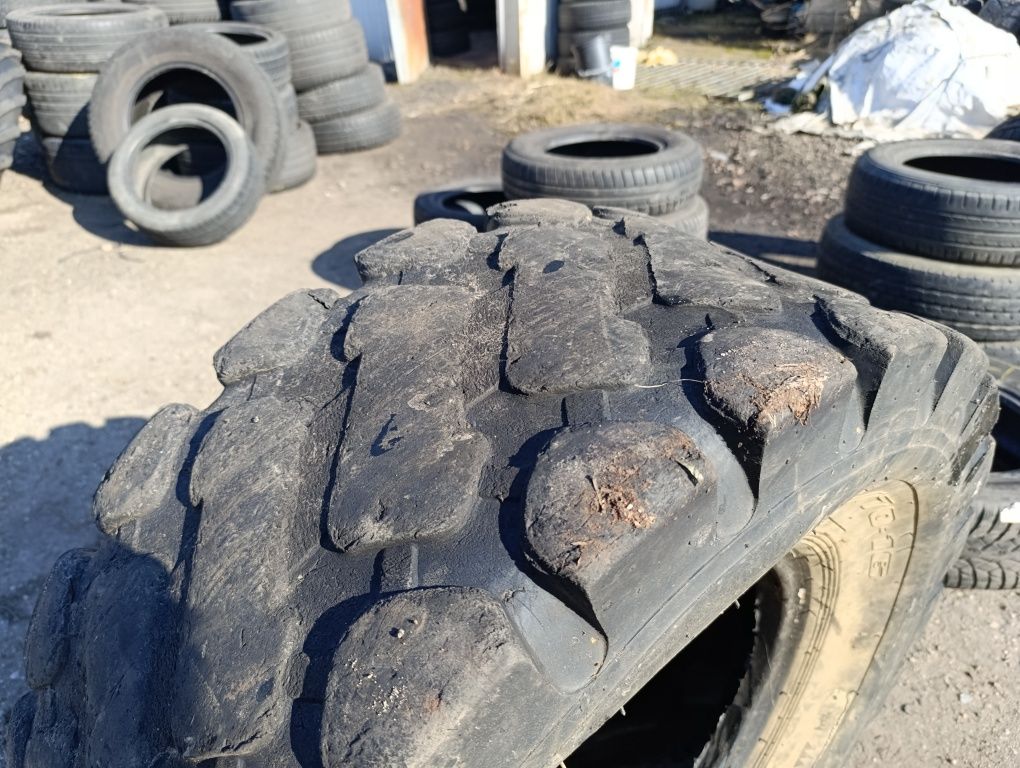 Opona przemysłowa ładowarka 20.5/70-16 + dętka