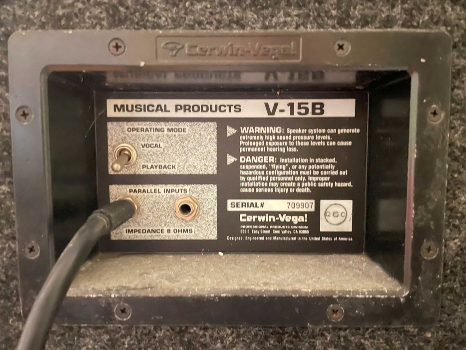 Colunas Cerwin Vega / Amplificador 2 Vias AB / Mesa Yamaha MC802