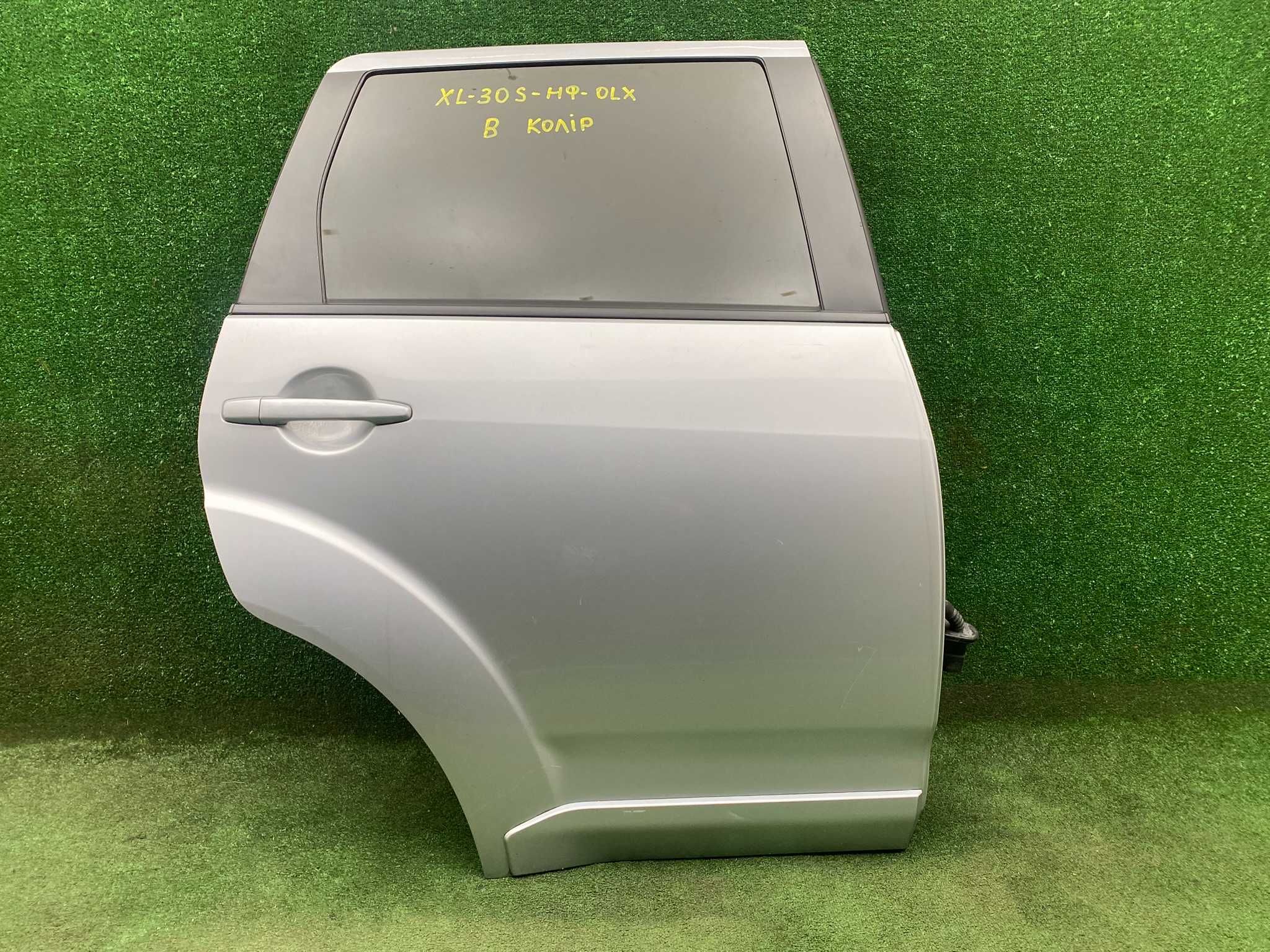 Дверка задня права Mitsubishi Outlander XL