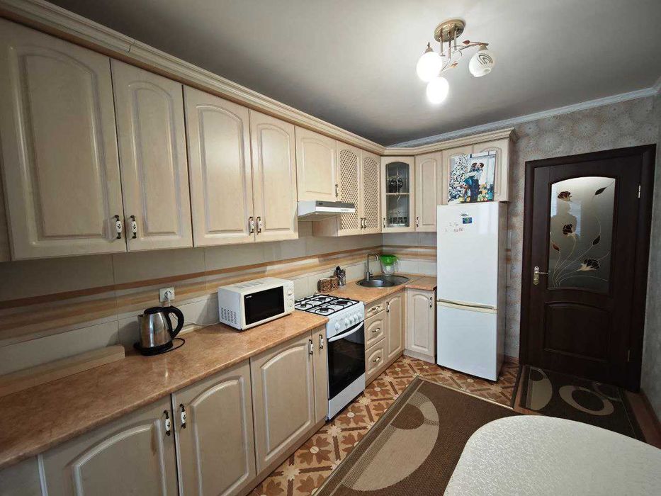 Продаж 1-кімнатної квартири на Озерній  ЖК "Рауш"