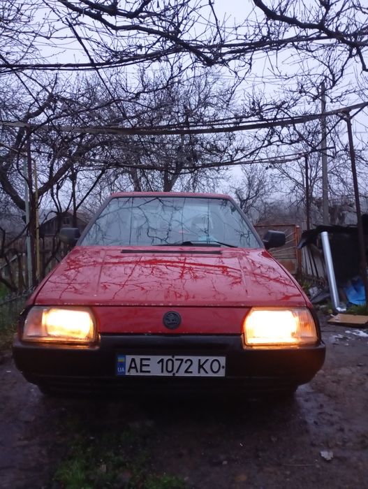 Шкода Фаворит 1.3 хэтчбек