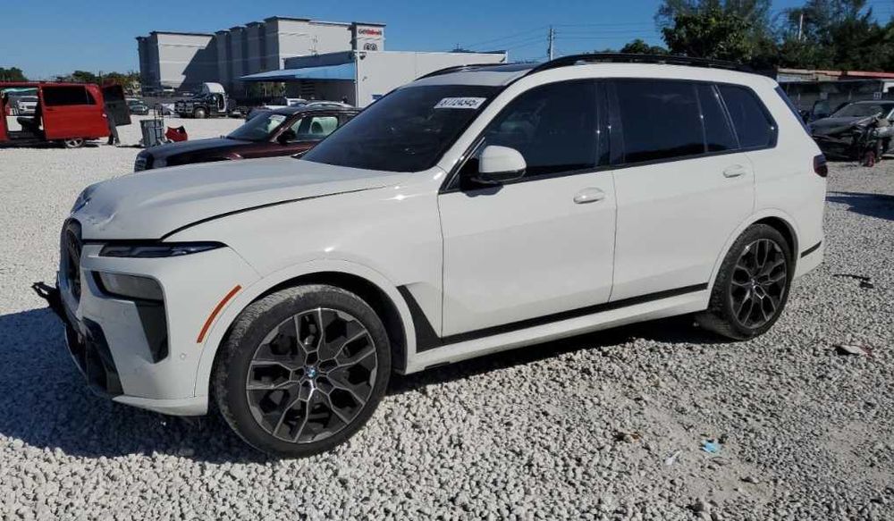 Бампер BMW X7 G07 запчастини шрот бмв х7 г07 запчасти