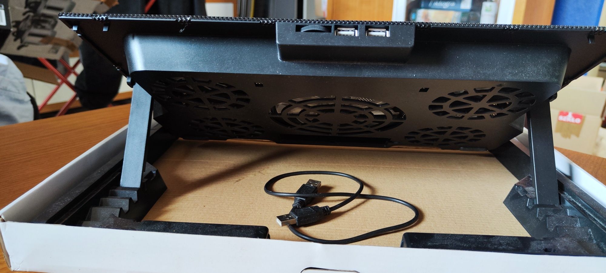 Podstawka chłodząca pod laptopa
