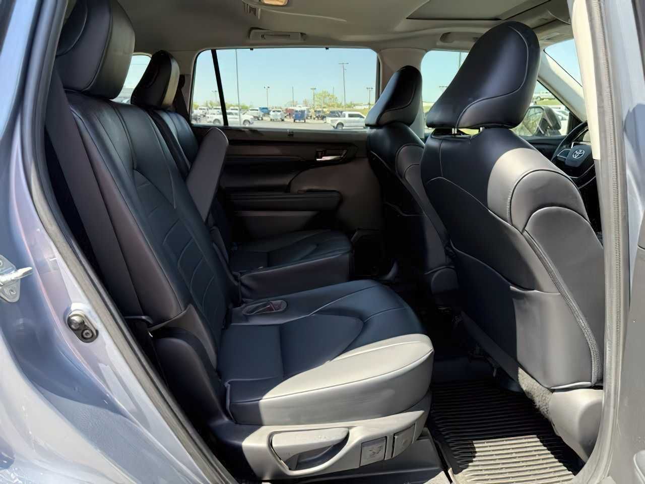 Toyota Highlander XLE 2022