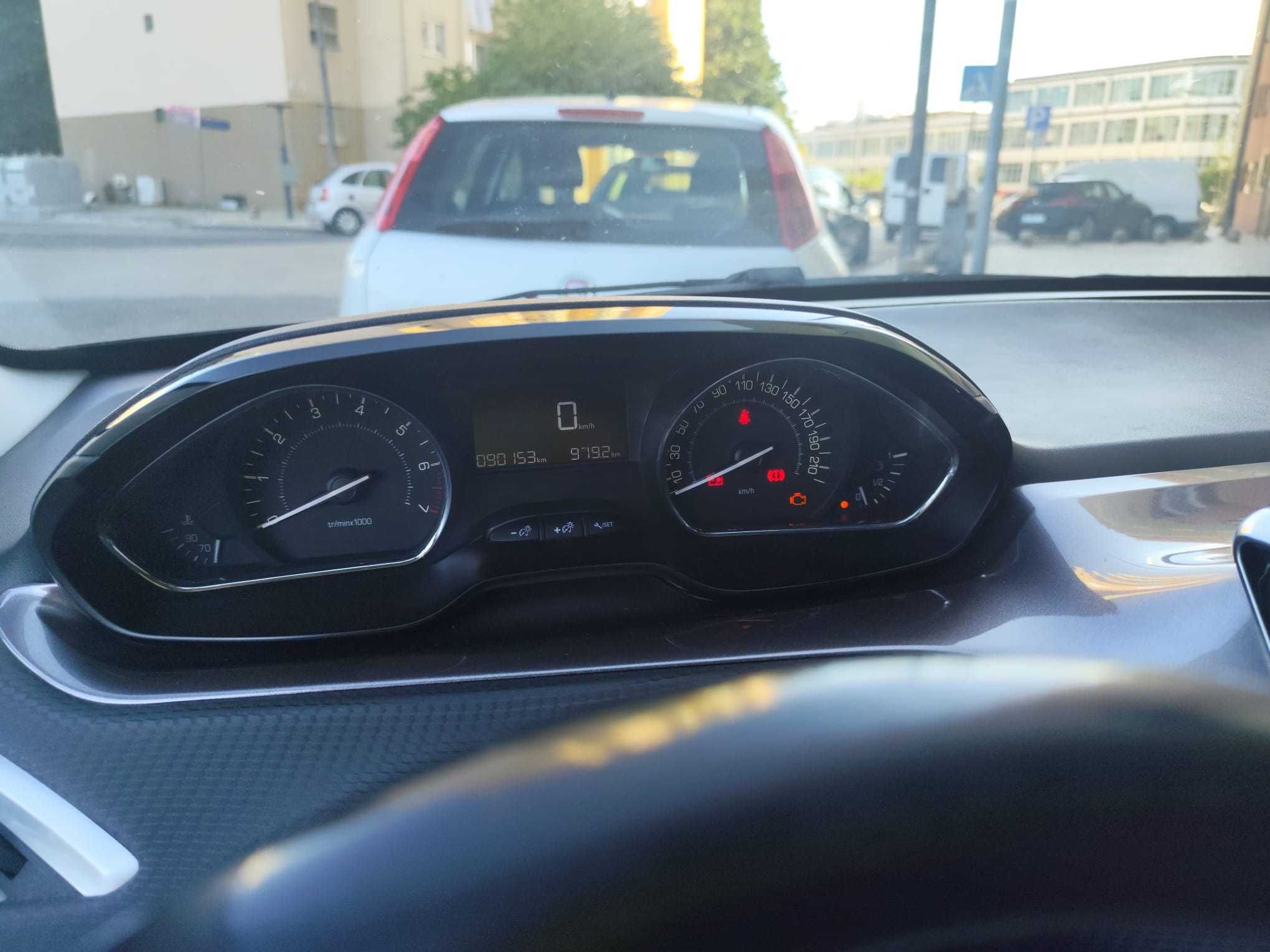 PEUGEOT 2008 em excelente estado